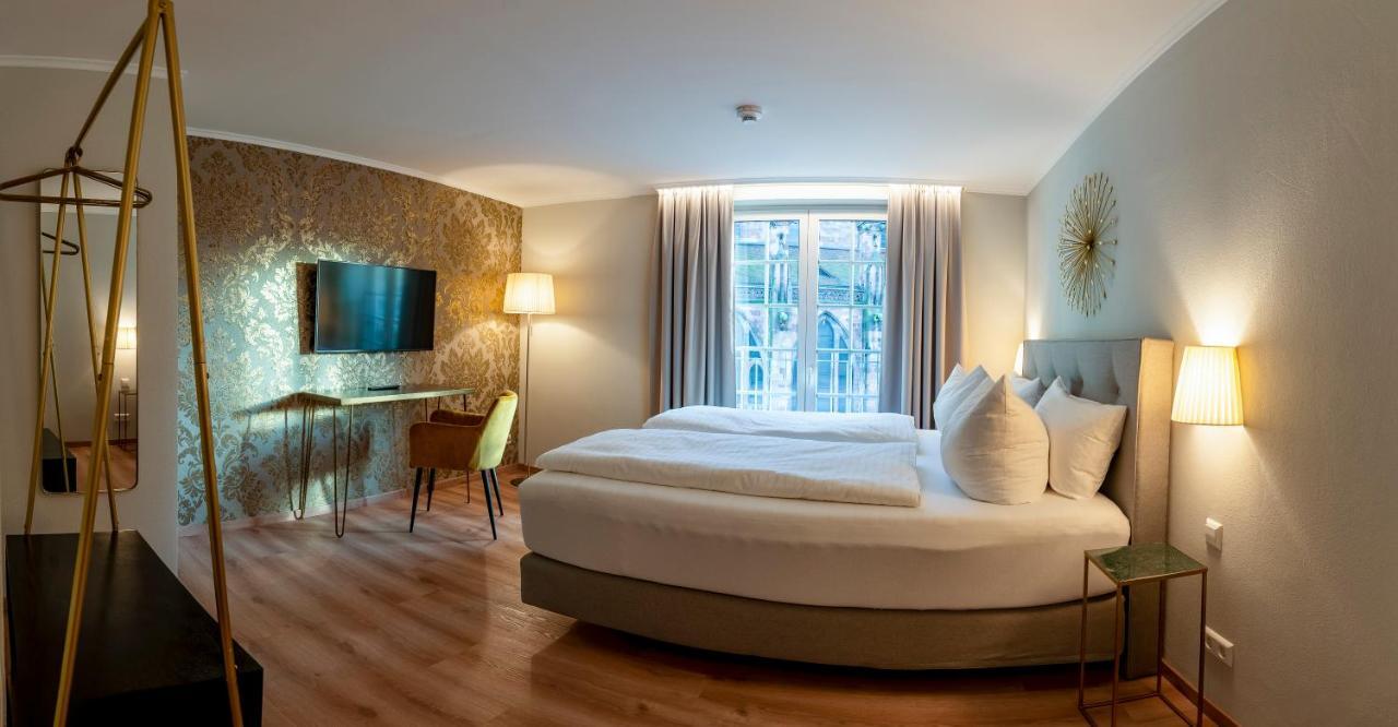 Hotel Rappen Am Muensterplatz Freiburg im Breisgau Exteriör bild