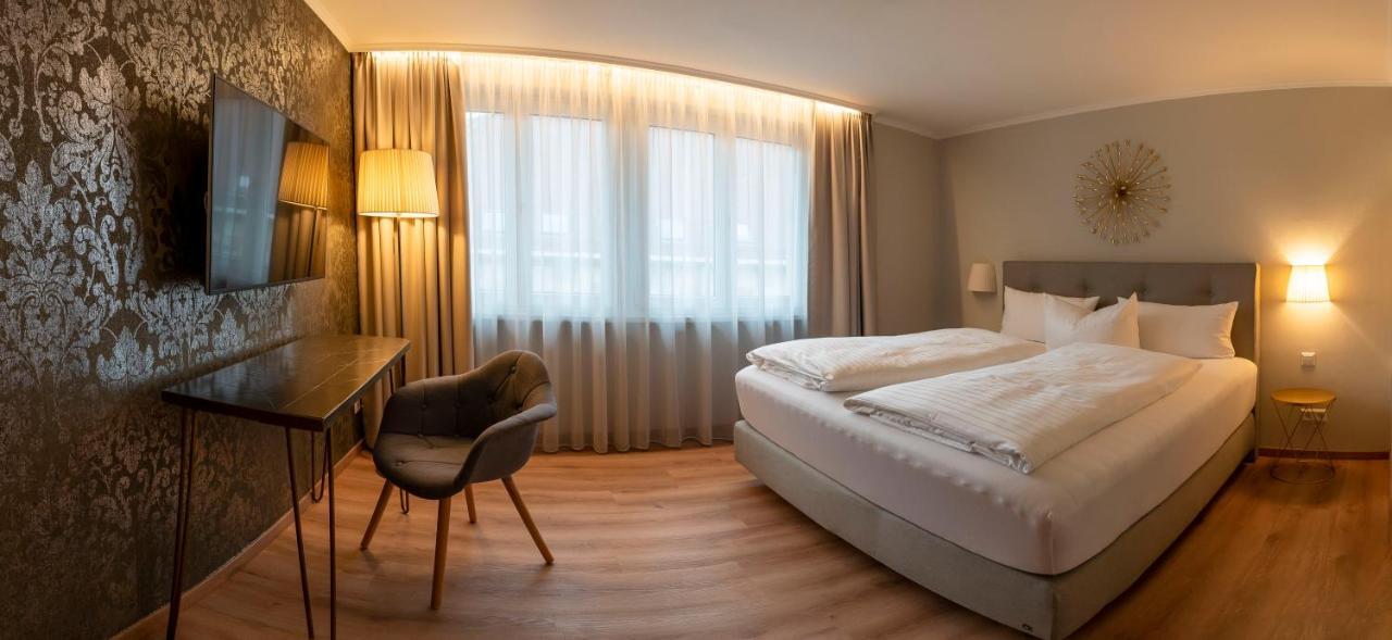 Hotel Rappen Am Muensterplatz Freiburg im Breisgau Exteriör bild