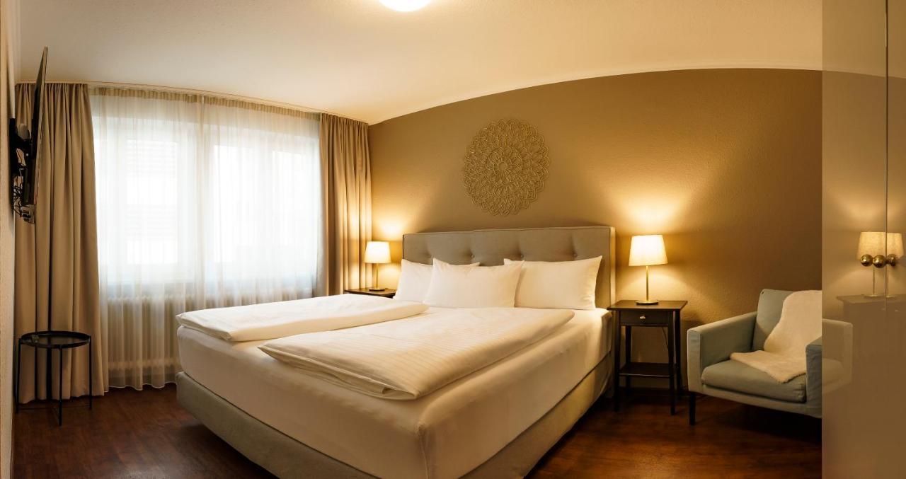 Hotel Rappen Am Muensterplatz Freiburg im Breisgau Exteriör bild