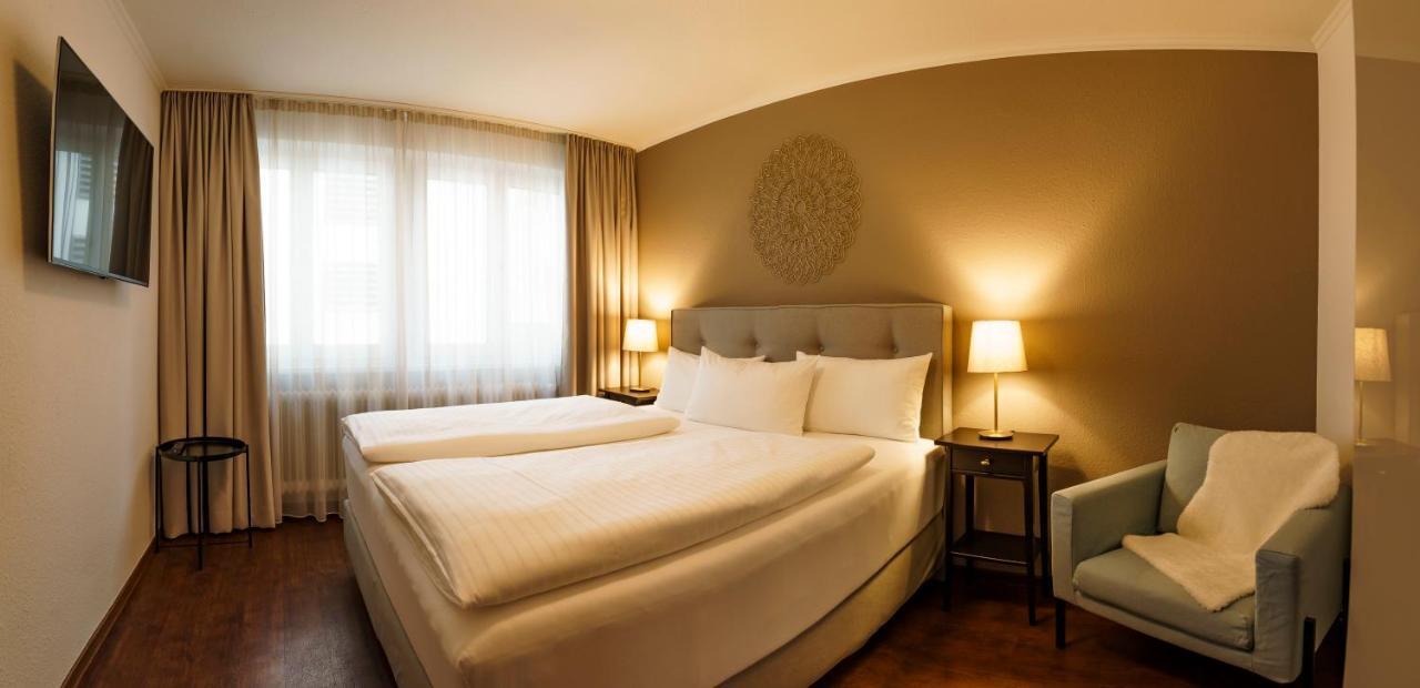 Hotel Rappen Am Muensterplatz Freiburg im Breisgau Exteriör bild